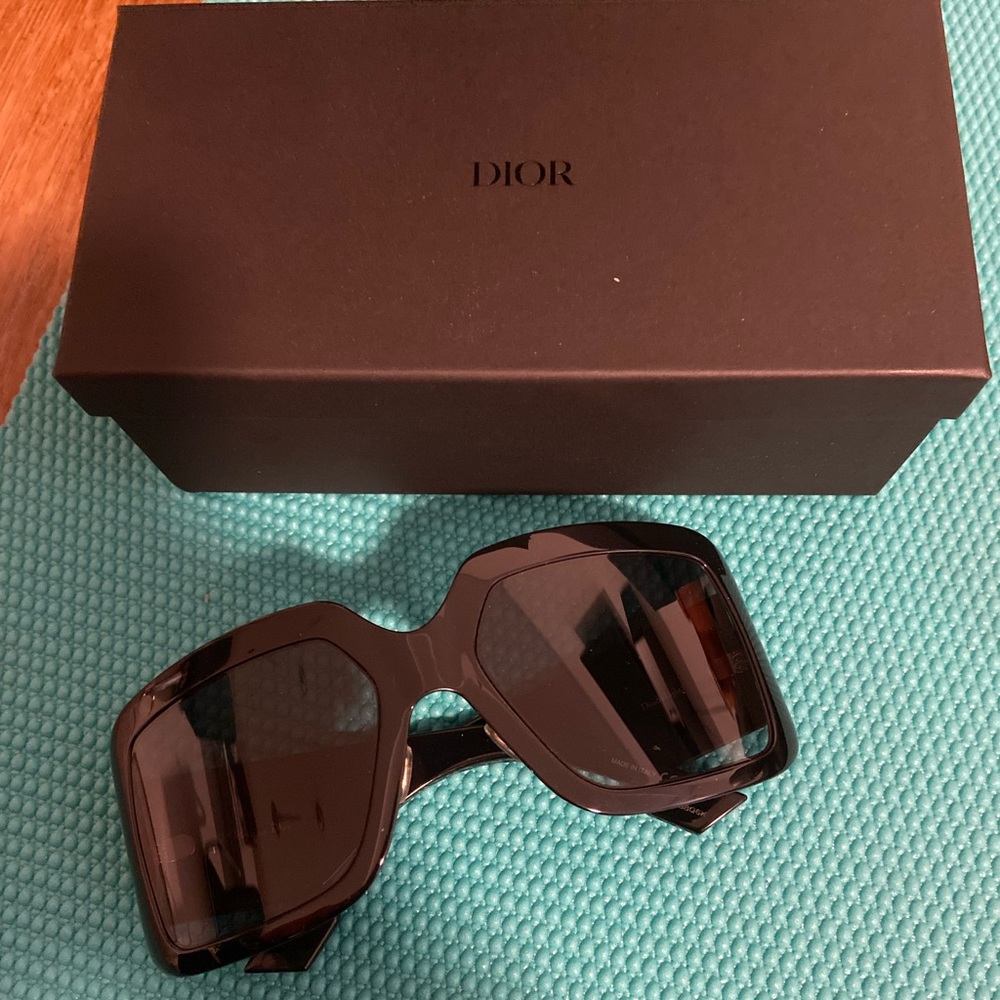 So light 2 dior black - Picture 1 of 6